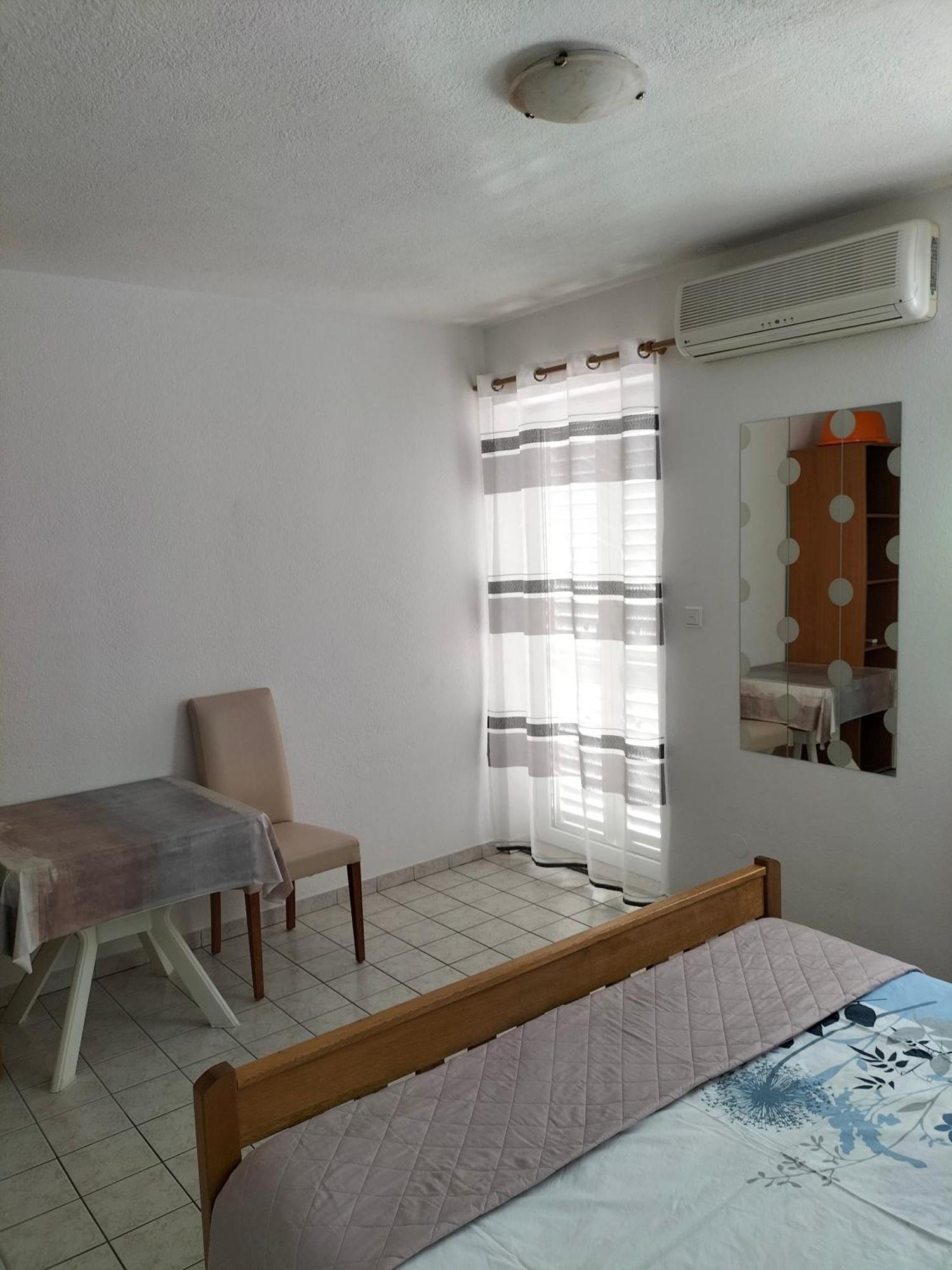 Studie-Apartment In Makarska, Kroatien Eksteriør bilde